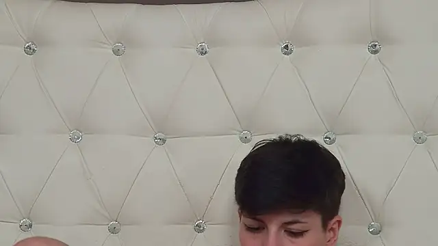 KylieLipa online show from February 8, 2025, 2:04 am