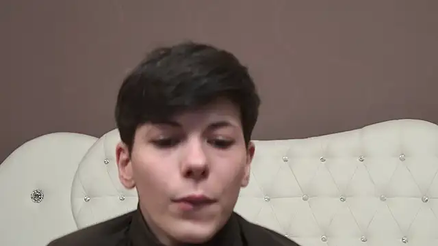 KylieLipa online show from February 26, 2025, 8:33 pm