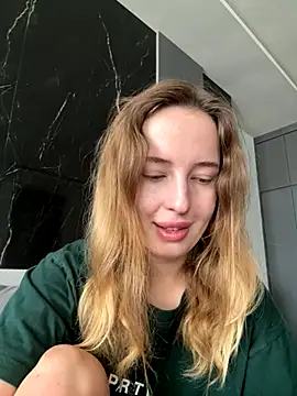 Snapshot of Nura_n_Sarah chatting on November 19, 2025, 5:07 am Nura n Sarah online show from November 19, 2025, 5:07 am