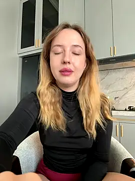 Snapshot of Nura_n_Sarah chatting on December 17, 2025, 5:13 am Nura n Sarah online show from December 17, 2025, 5:13 am