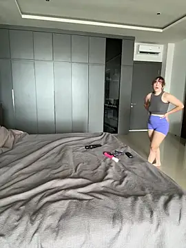 Snapshot of Nura_n_Sarah chatting on February 15, 2026, 5:04 am Nura n Sarah online show from February 15, 2026, 5:04 am