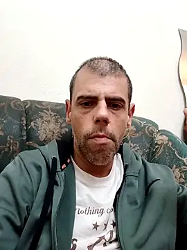 Snapshot of Gui420bh chatting on February 11, 2026, 11:54 pm Gui420bh online show from February 11, 2026, 11:54 pm