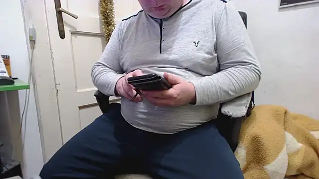 Snapshot of tipko123 chatting on January 9, 2025, 8:22 pm tipko123 online show from January 9, 2025, 8:22 pm