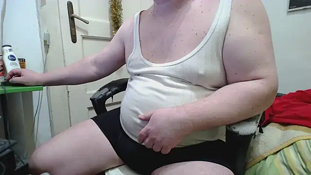 Snapshot of tipko123 chatting on January 28, 2025, 4:08 pm tipko123 online show from January 28, 2025, 4:08 pm