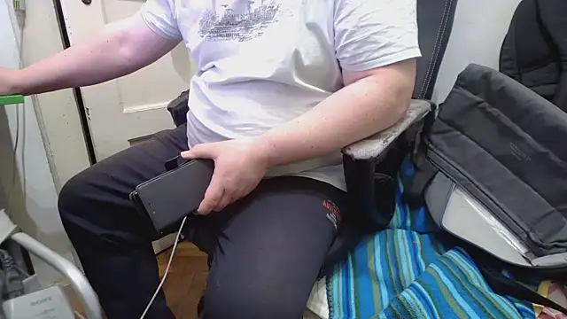 Snapshot of tipko123 chatting on March 2, 2025, 3:16 pm tipko123 online show from March 2, 2025, 3:16 pm