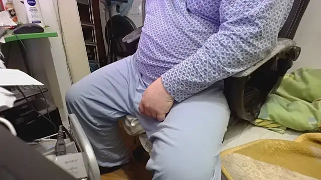 Snapshot of tipko123 chatting on October 26, 2025, 7:25 am tipko123 online show from October 26, 2025, 7:25 am