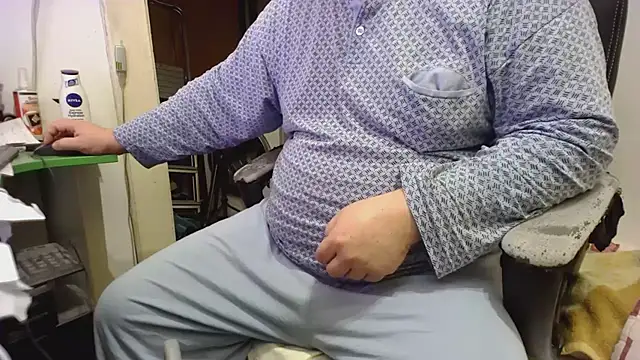 Snapshot of tipko123 chatting on November 14, 2025, 7:01 pm tipko123 online show from November 14, 2025, 7:01 pm