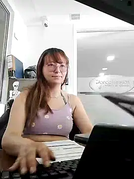 Snapshot of ERIS666 chatting on January 21, 2025, 1:22 pm ERIS666 online show from January 21, 2025, 1:22 pm