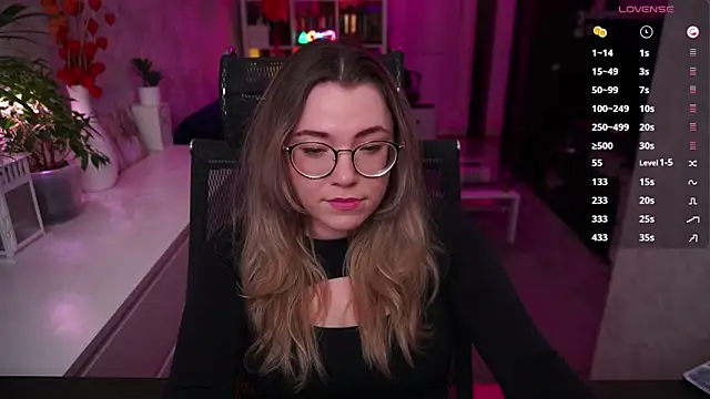 Snapshot of RemyCute chatting on February 19, 2026, 4:03 pm RemyCute online show from February 19, 2026, 4:03 pm