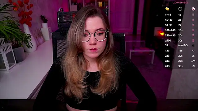 Snapshot of RemyCute chatting on March 19, 2026, 8:13 pm RemyCute online show from March 19, 2026, 8:13 pm