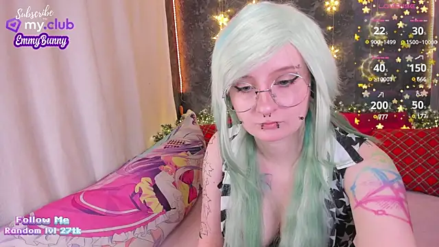 Snapshot of EmmyBunny chatting on December 19, 2024, 4:02 pm EmmyBunny online show from December 19, 2024, 4:02 pm