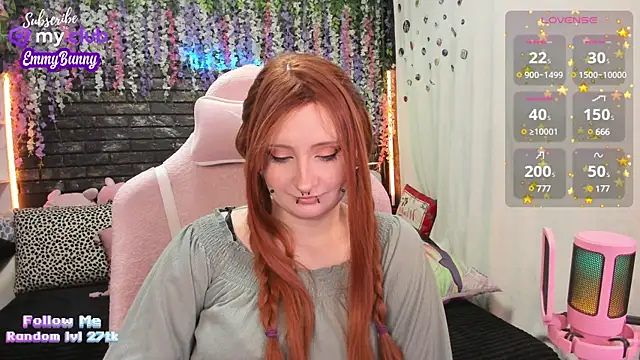 Snapshot of EmmyBunny chatting on January 15, 2025, 2:13 pm EmmyBunny online show from January 15, 2025, 2:13 pm