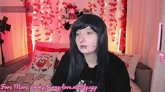 Snapshot of EmmyBunny chatting on September 26, 2025, 3:27 pm EmmyBunny online show from September 26, 2025, 3:27 pm