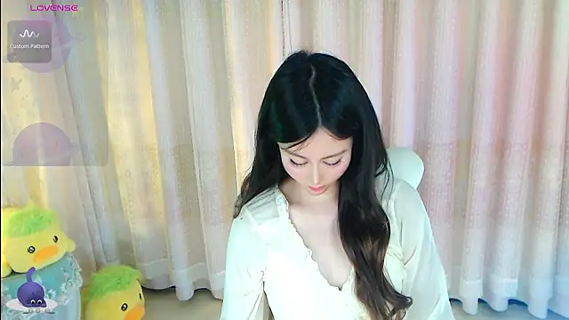 Aimee-520 online show from May 16, 2026, 12:18 am