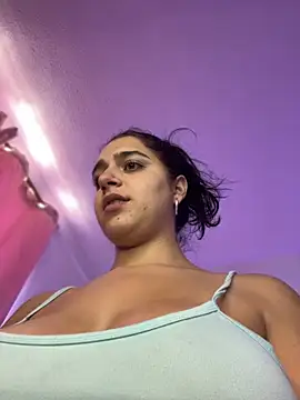 Snapshot of Alicia_Ruiz chatting on September 26, 2025, 5:06 pm Alicia Ruiz online show from September 26, 2025, 5:06 pm