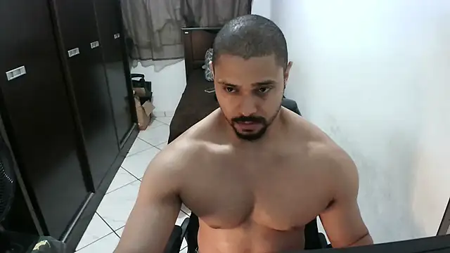 Snapshot of Brian_Aries chatting on September 25, 2025, 5:11 am Brian Aries online show from September 25, 2025, 5:11 am