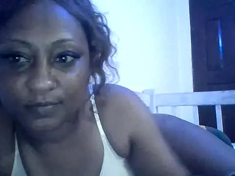 Snapshot of TenderE chatting on July 10, 2026, 9:28 pm TenderE online show from July 10, 2026, 9:28 pm