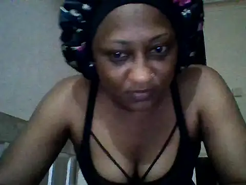 Snapshot of TenderE chatting on July 11, 2026, 11:17 pm TenderE online show from July 11, 2026, 11:17 pm