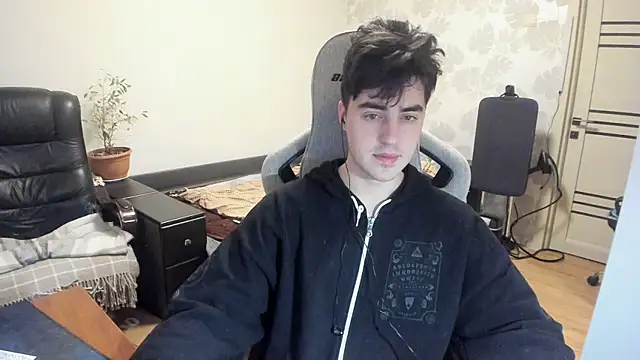 Snapshot of Knuckles17 chatting on December 4, 2025, 11:08 am Knuckles17 online show from December 4, 2025, 11:08 am