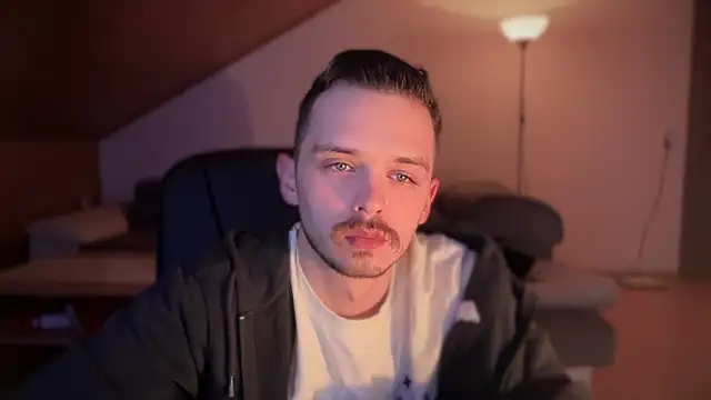 Snapshot of naked_psy chatting on February 7, 2025, 1:04 am naked psy online show from February 7, 2025, 1:04 am