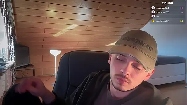 Snapshot of naked_psy chatting on February 17, 2025, 9:56 am naked psy online show from February 17, 2025, 9:56 am