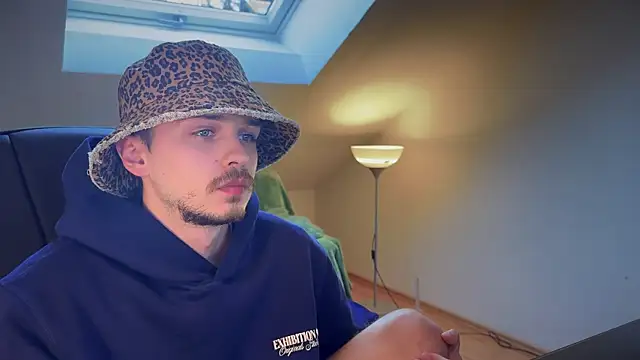 Snapshot of naked_psy chatting on March 9, 2025, 3:16 pm naked psy online show from March 9, 2025, 3:16 pm