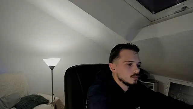 Snapshot of naked_psy chatting on September 17, 2025, 7:04 pm naked psy online show from September 17, 2025, 7:04 pm