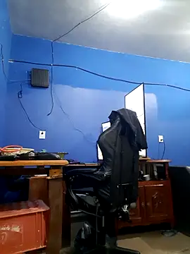 ElmaCannon online show from November 12, 2025, 5:35 pm