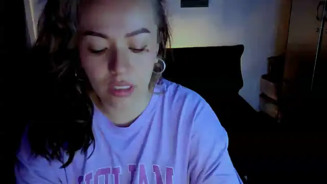 Snapshot of joan-star chatting on November 10, 2025, 10:03 am joan-star online show from November 10, 2025, 10:03 am