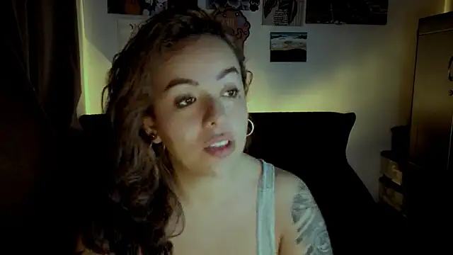 Snapshot of joan-star chatting on December 15, 2025, 10:08 am joan-star online show from December 15, 2025, 10:08 am