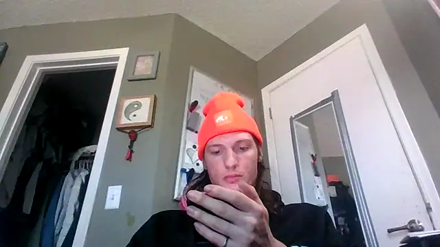 Snapshot of Edgeof26 chatting on February 7, 2026, 5:49 pm Edgeof26 online show from February 7, 2026, 5:49 pm