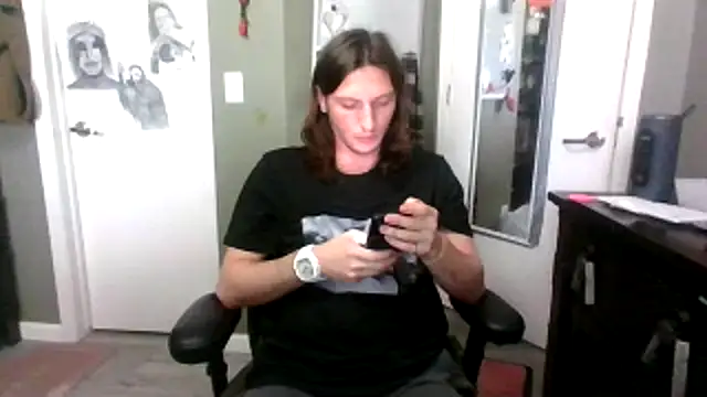 Snapshot of Edgeof26 chatting on February 14, 2026, 8:05 pm Edgeof26 online show from February 14, 2026, 8:05 pm