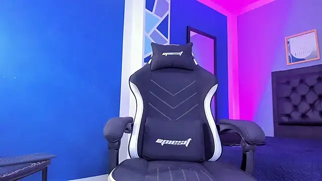 alex oficial online show from December 3, 2025, 6:10 am