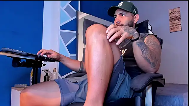 alex oficial online show from June 19, 2026, 5:56 am