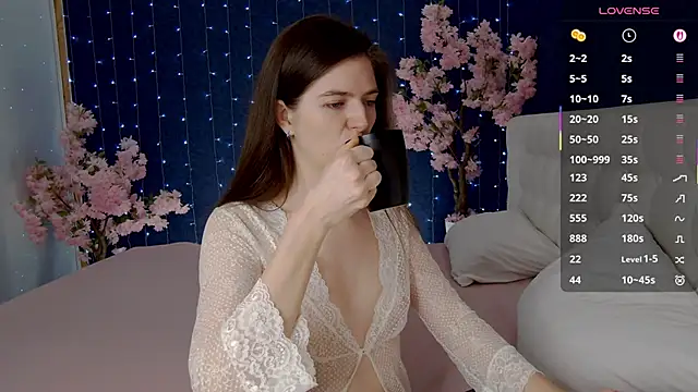 -Mirror-Girl- online show from November 26, 2025, 4:46 am