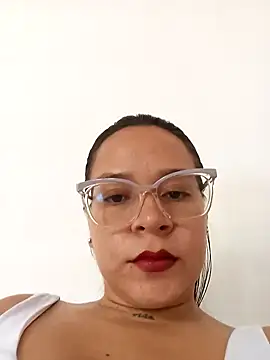 Snapshot of Cristel_Shop chatting on January 31, 2025, 7:29 pm Cristel Shop online show from January 31, 2025, 7:29 pm