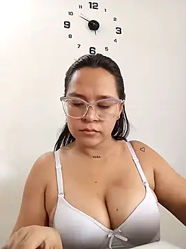 Snapshot of Cristel_Shop chatting on February 13, 2025, 6:59 pm Cristel Shop online show from February 13, 2025, 6:59 pm