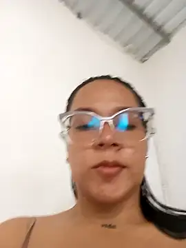 Snapshot of Cristel_Shop chatting on February 26, 2025, 8:54 pm Cristel Shop online show from February 26, 2025, 8:54 pm