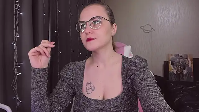 Snapshot of MissBrightShine chatting on January 16, 2026, 10:41 am MissBrightShine online show from January 16, 2026, 10:41 am