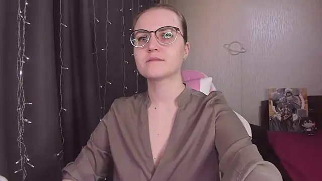 Snapshot of MissBrightShine chatting on February 5, 2026, 11:59 am MissBrightShine online show from February 5, 2026, 11:59 am