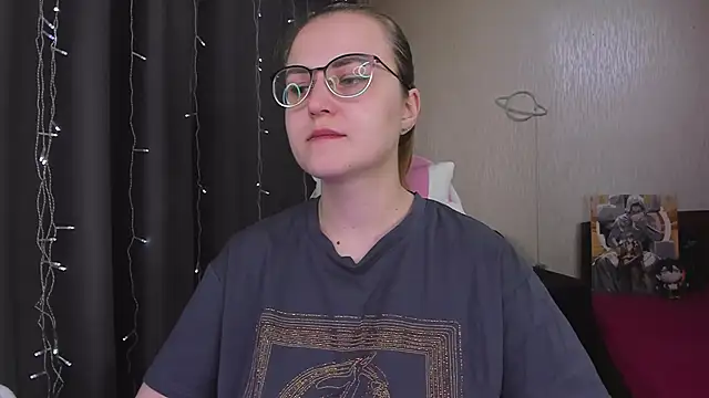 Snapshot of MissBrightShine chatting on February 19, 2026, 11:17 am MissBrightShine online show from February 19, 2026, 11:17 am