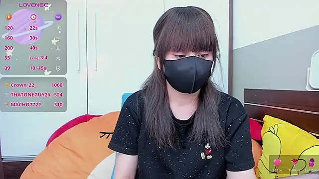 Snapshot of alonelove__ chatting on September 30, 2025, 2:33 pm alonelove online show from September 30, 2025, 2:33 pm