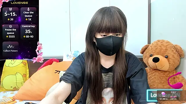 alonelove   online show from July 17, 2026, 2:40 am