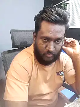 Rayansmith  online show from November 20, 2025, 11:37 pm