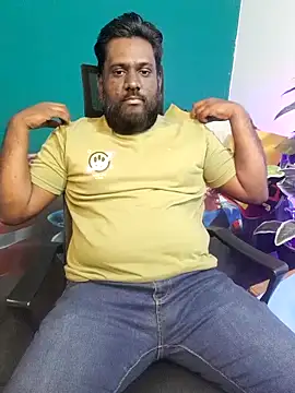 Rayansmith  online show from February 15, 2026, 10:50 pm