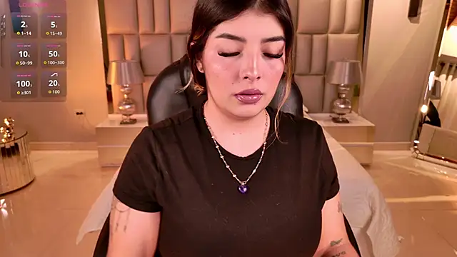 Snapshot of LisaMonroe_ chatting on November 11, 2025, 8:42 pm LisaMonroe online show from November 11, 2025, 8:42 pm