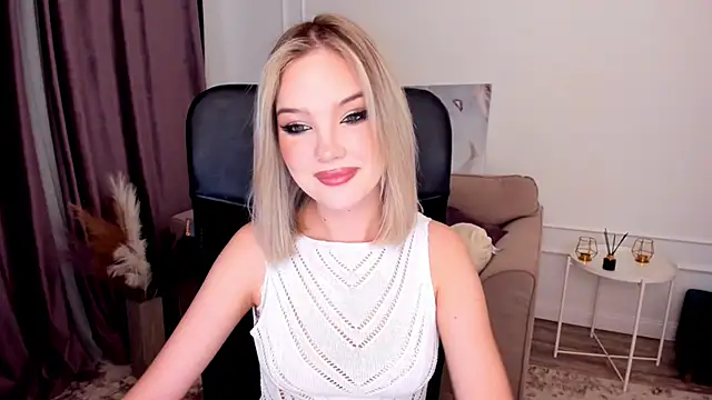 FloweryLove 1 online show from March 5, 2025, 11:16 pm