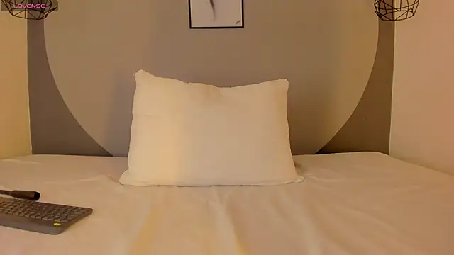 Snapshot of sarita_duque chatting on March 27, 2026, 12:16 pm sarita duque online show from March 27, 2026, 12:16 pm