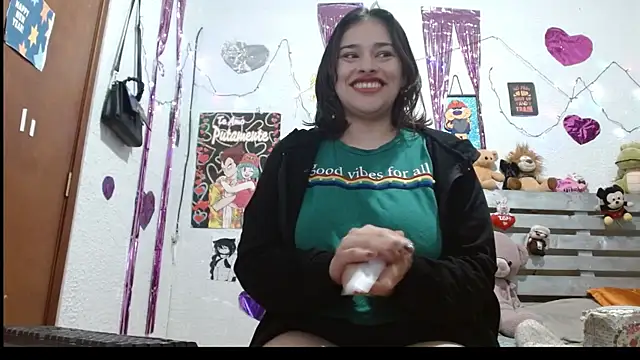 Snapshot of Saray_extrovert_ chatting on December 7, 2024, 9:39 am Saray extrovert online show from December 7, 2024, 9:39 am