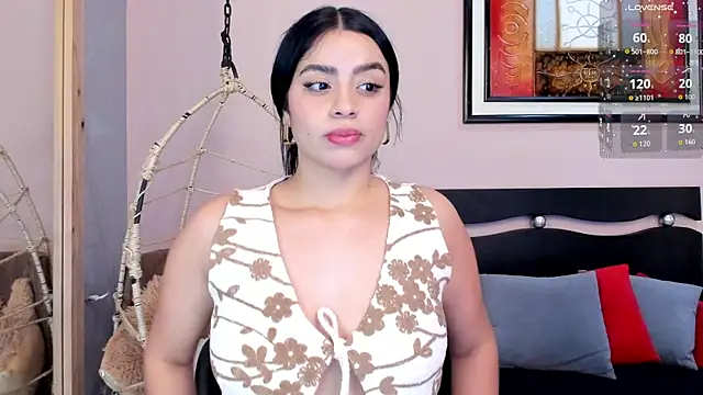 Paula Desousa online show from September 22, 2025, 7:38 pm